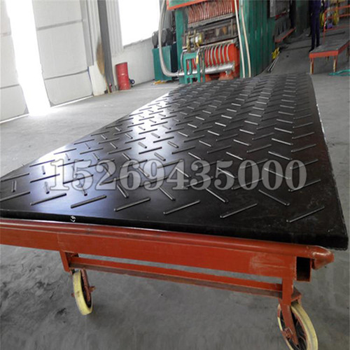 高分子聚乙烯铺路板